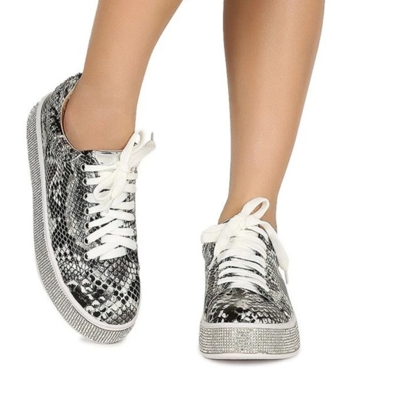 Pazzle Shoes - ♦️2/$20 Snake Embossed Studded Rhinestone Sneakers